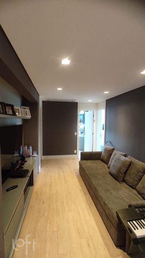 Image 3 - 877880