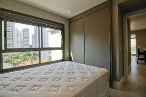 Image 15 - 877886