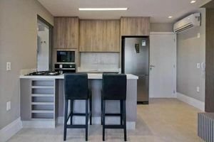Image 8 - 877886