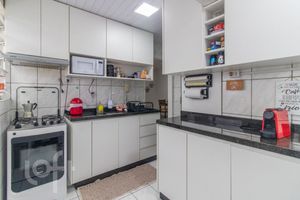 Image 9 - 877889