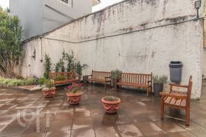 Image 21 - 877889