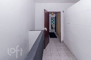 Image 17 - 877896