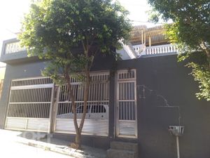 Image 40 - 877896