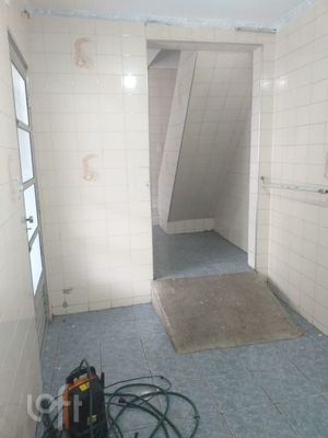 Image 9 - 877896