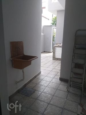 Image 11 - 877896