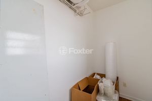 Image 27 - 877902