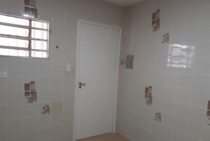 Image 4 - 877997