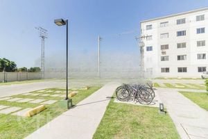 Image 10 - 877998