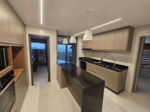 Image 8 - 877999