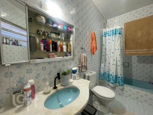 Image 9 - 878033