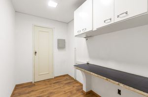 Image 3 - 878040