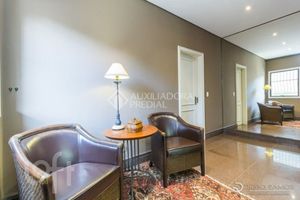 Image 35 - 878042