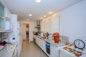 Image 30 - 878042