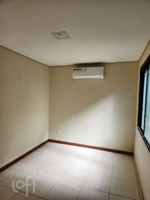 Image 8 - 878043
