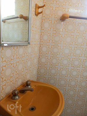 Image 17 - 878049
