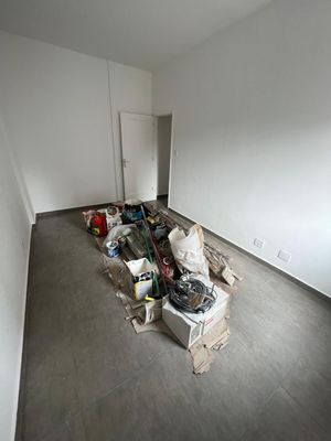 Image 7 - 878052