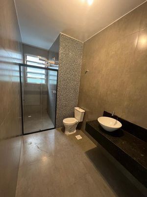 Image 8 - 878052
