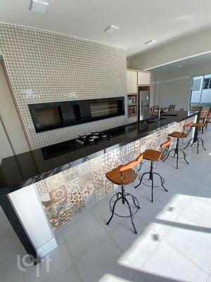 Image 12 - 878059