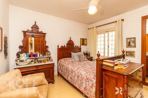 Image 18 - 878068