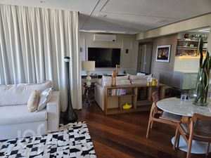 Image 1 - 878074