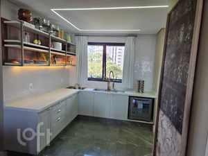 Image 5 - 878074