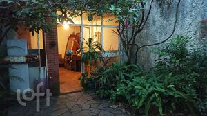 Image 4 - 878090