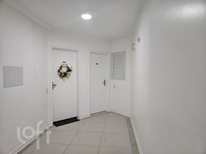 Image 34 - 878092