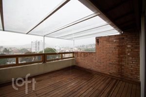 Image 19 - 878097