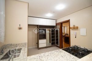 Image 9 - 878097