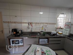Image 4 - 878104