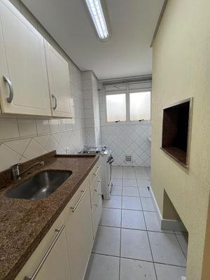 Image 14 - 878107