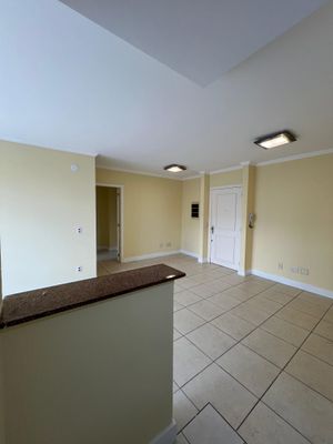 Image 11 - 878107