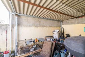 Image 11 - 878120