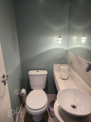 Image 19 - 878126