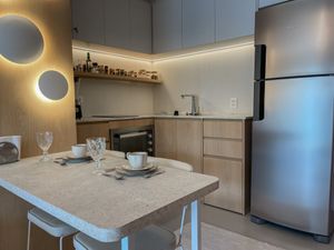 Image 10 - 878141