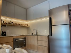 Image 11 - 878141