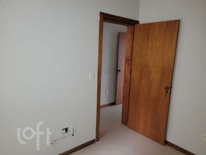 Image 10 - 878142
