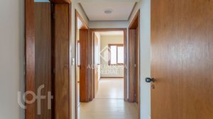 Image 21 - 878142