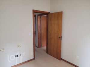 Image 12 - 878142