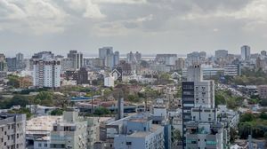 Image 21 - 878142