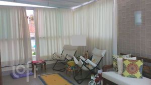 Image 11 - 878152