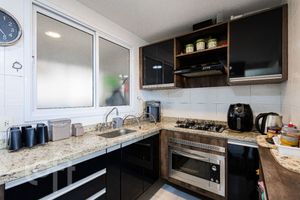 Image 10 - 878155