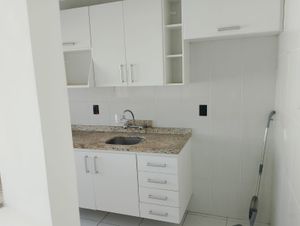 Image 8 - 878165