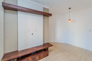 Image 7 - 878166