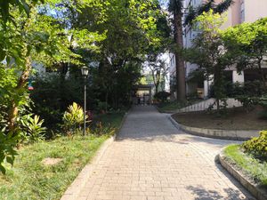 Image 32 - 878170