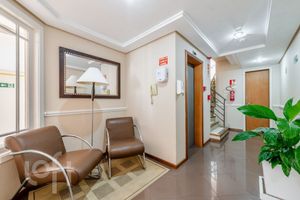 Image 21 - 878171