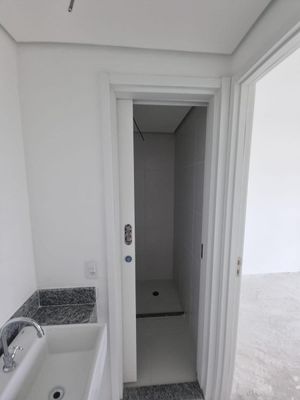 Image 9 - 878174
