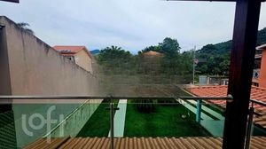 Image 19 - 878177