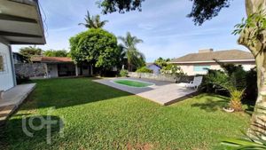 Image 32 - 878178