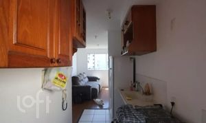 Image 11 - 878182